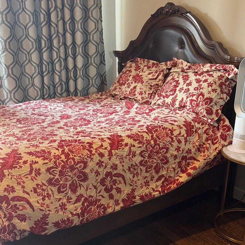 Pottery Barn Red and Cream Floral Duvet Cover - Picture 2 of 3